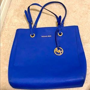 Micheal Kors Jet Set Tote Bag